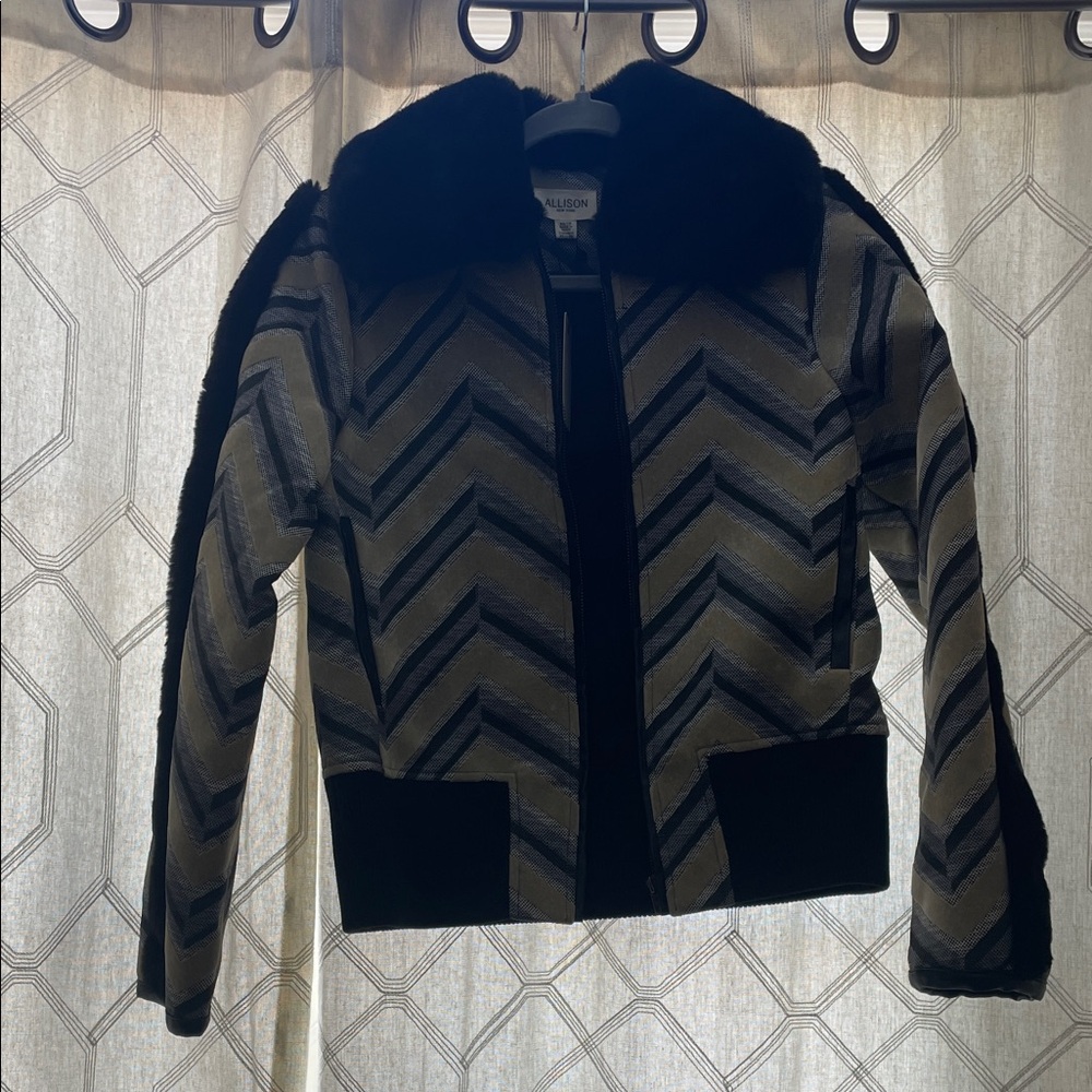 Stylish Black and Cream Chevron Blazer